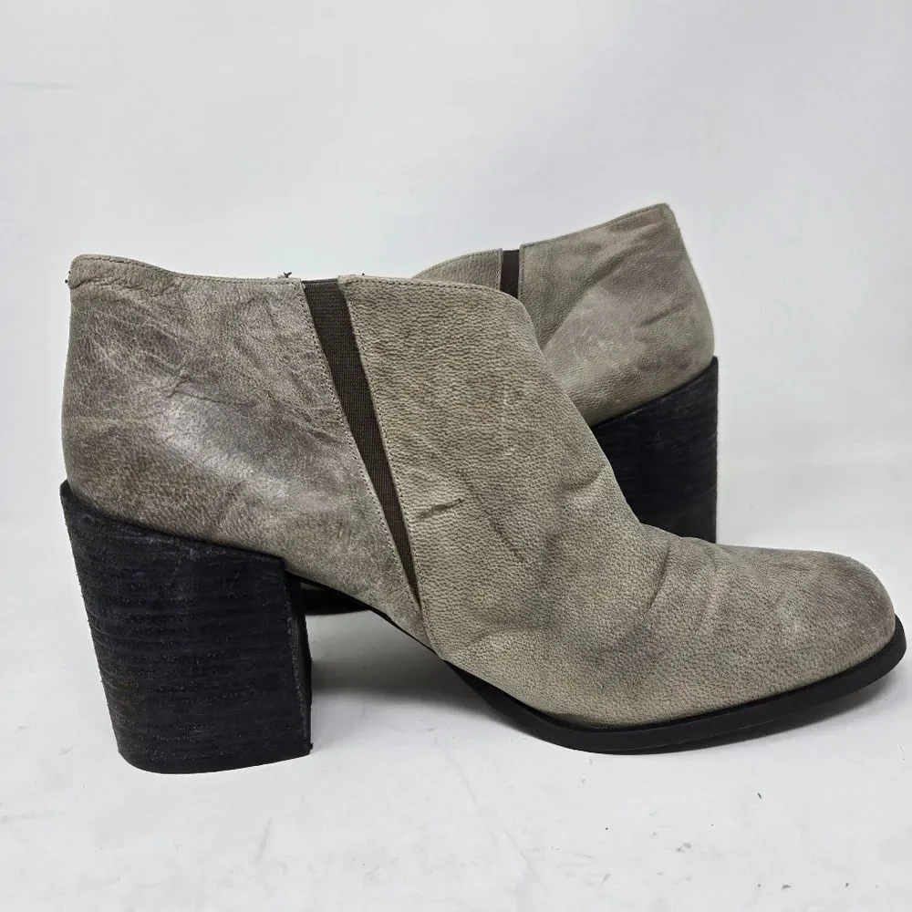 FREE PEOPLE Terrah Grey Leather‎ Cut Out Pull On Ankle Booties Boots Size 39 | 9